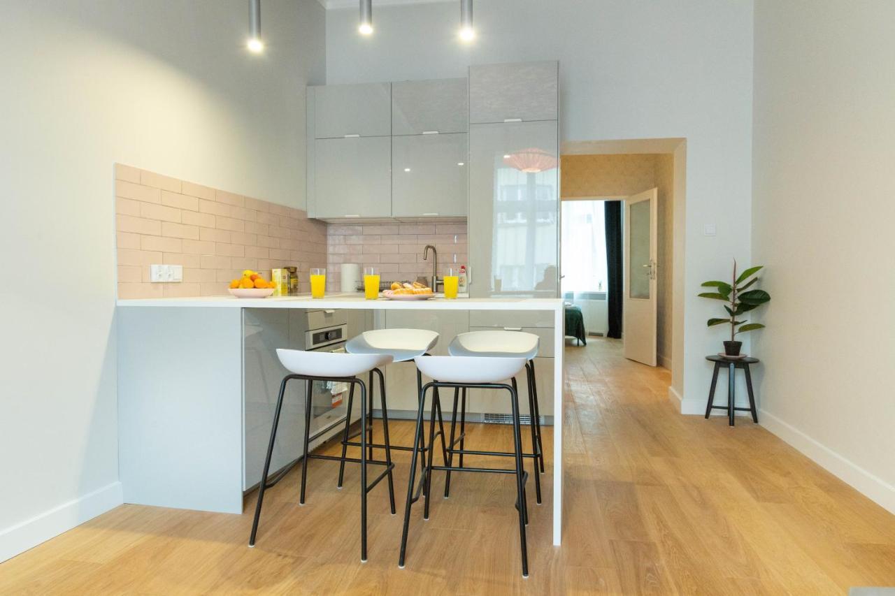 Glamorous And Brand New 2 Bedroom Krasków Eksteriør bilde